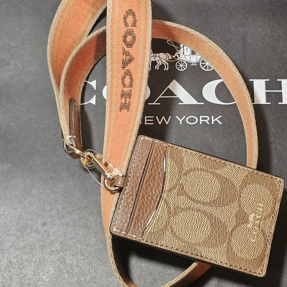(UNISEX) COACH ID LANYARD IN SIGNATURE CANVAS (NWT) - Picture 5 of 14